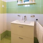 1 Bedroom Cozy In Grebaštica