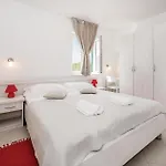 Apartmán 1 Bedroom Cozy In