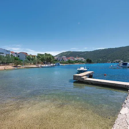 Διαμέρισμα Lovely Apartment In Grebastica With Wifi