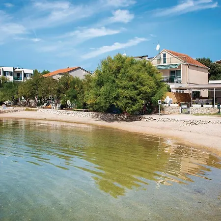 Lovely Apartment In Grebastica With Wifi Διαμέρισμα *