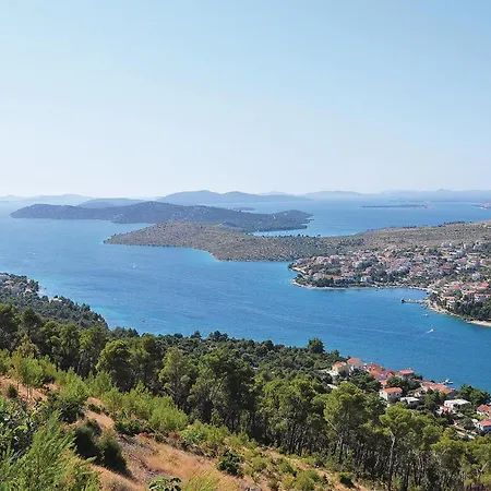 Διαμέρισμα Lovely Apartment In Grebastica With Wifi *
