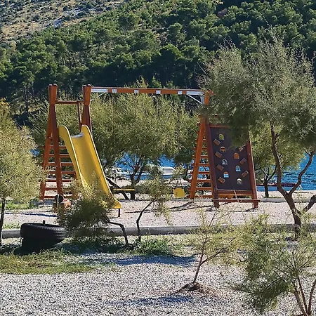 Lovely Apartment In Grebastica With Wifi *