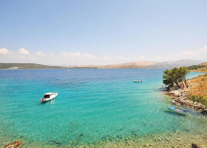 1 Bedroom Cozy In Grebaštica